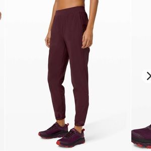 Lululemon Adapted State Joggers Cassis size 4